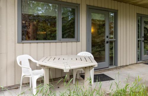 Banff Cabin | Tunnel Mountain Resort