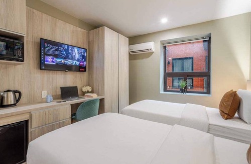Gay Village Hotel | Twin Nest – Berri-UQAM Stay
