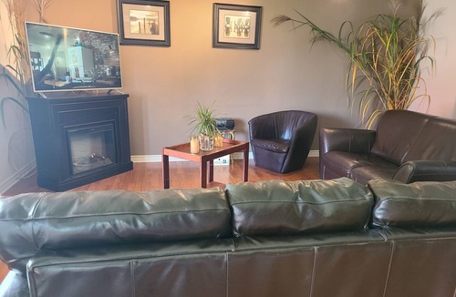 Orleans Village - Chateauneuf House | Two Bedroom home nestled in a quite Orleans neighborhood. 12 minutes to downtown