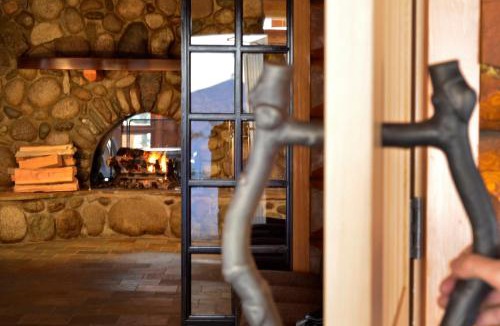 Gold Bridge Resort | Tyax Lodge & Heliskiing