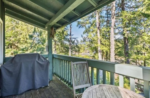 Ucluelet Cottage | Ucluelet Cottage - Hearth and Cove