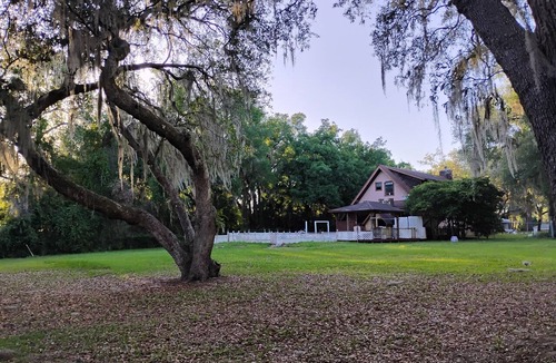 Silver Springs House | Unique A-Frame wloft, pool, & RV electric 17 min from Silver Springs State Park