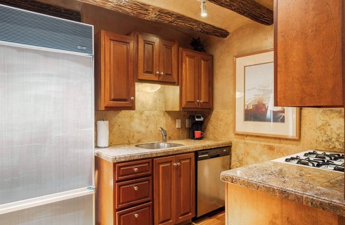 South Capitol House | Unique Hideaway, Walk Everywhere