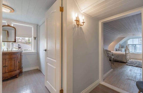 Chemainus Bed & Breakfast | Unique Island Ocean Room