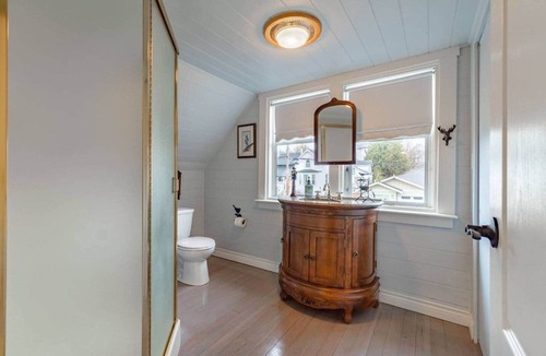 Chemainus Bed & Breakfast | Unique Island Ocean Room