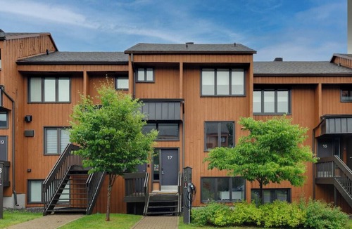 Beaupre House | UNIT 17 - Ski-in/ski-out