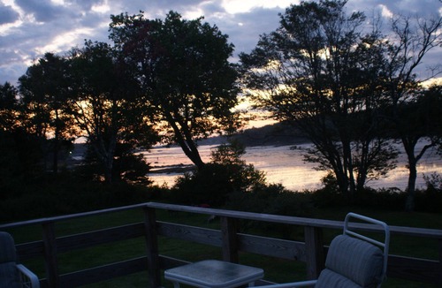 Spruce Head House | Upscale Charming Chalet Style Cottage
