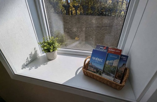 Vieux-Limoilou Apartment | Urban Limoilou 6 guests AC 1 Free Parking