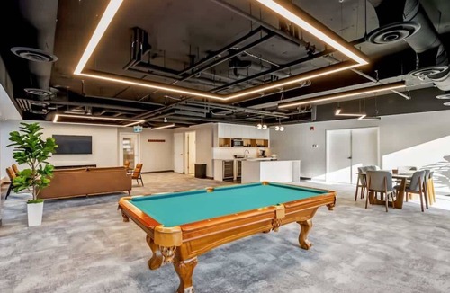 Mount Pleasant Apartment | Urban Luxury Suite | Pool Table, Sauna + DT Calgary Views