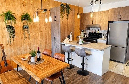 La Cite-Limoilou Apartment | V.I.P Stay - Downtown with Free Indoor Parking