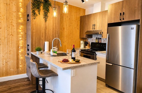 La Cite-Limoilou Apartment | V.I.P Stay - Downtown with Free Indoor Parking