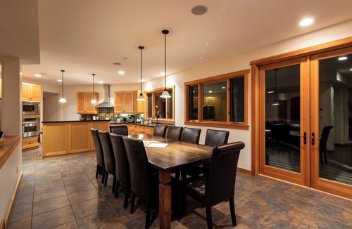 Golden Ski Chalet | Valleyview Chalet: 5-bedroom luxury mountain home