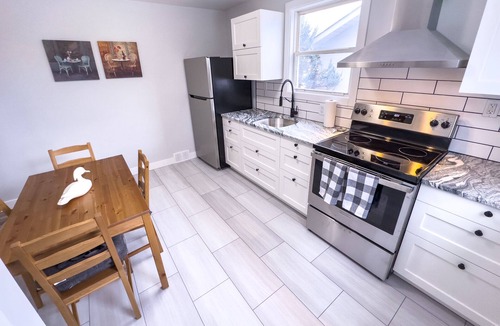 Thunder Bay House | Value for Large Families 4BR 6 beds sleeps 8