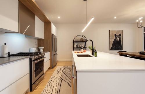 Mont-Tremblant Condo | Verbier L'Ours | Ski Mountain View | Shuttle/Spa & Pool Access | Covered Parking & EV Charger