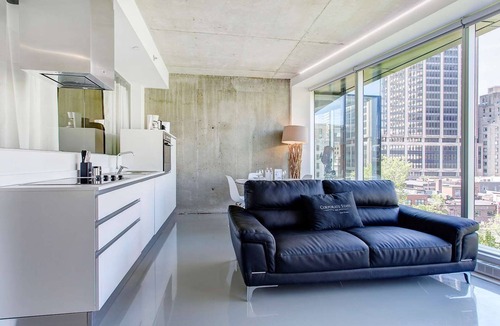 International District Apartment | Vibrant 2BR, Near Old Montreal w/Hot tub