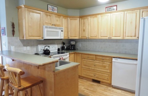 Rossland House | Views Galore! Private Hot tub