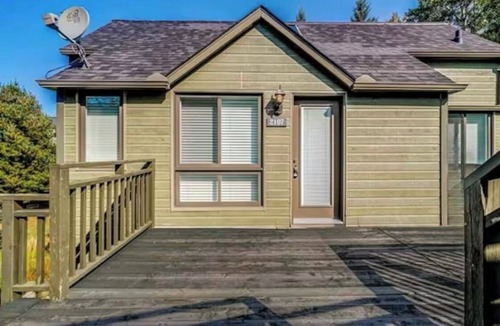 Mont-Tremblant Pedestrian Village Apartment | Villa Papousse
