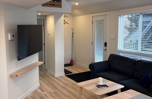Mont-Tremblant Pedestrian Village Apartment | Villa Papousse
