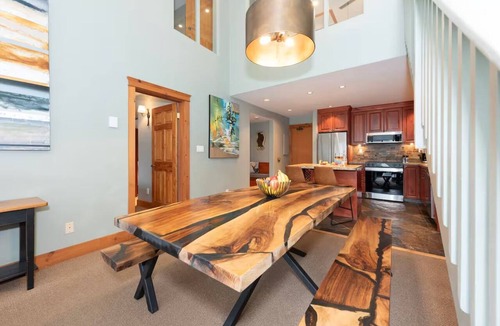 Whistler Village Cabin | Village Centre Loft- Private Hot Tub/Ski Mtn VIEW!