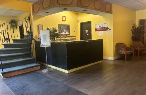 Fruitvale Hotel | Villagers Inn