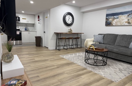 West Edmonton Apartment | Vinash Luxury Suite