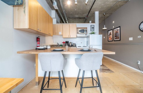 Downtown Edmonton Apartment | Vintage NY Style Loft: AC | Near Rogers | LRT