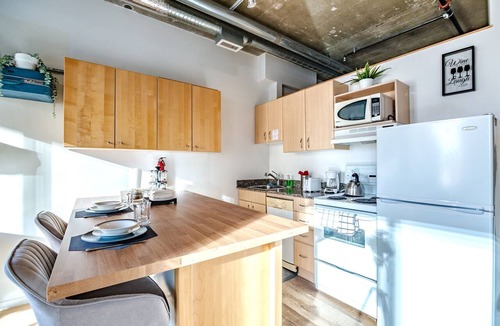 Downtown Edmonton Apartment | Vintage NY Style Loft: AC | Near Rogers | LRT
