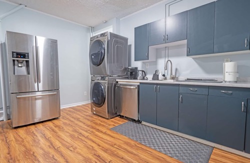 South End Apartment | Vrbo Urban Oasis Steps from the Pier