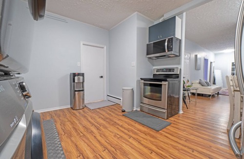 South End Apartment | Vrbo Urban Oasis Steps from the Pier