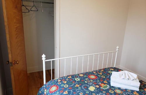 Ville-Emard Apartment | Walk 5 minutes to Metro Monk.