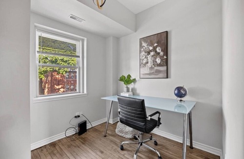 Walkerville Apartment | Walkerville 1BR Suite + Office | Near Casino & Ford