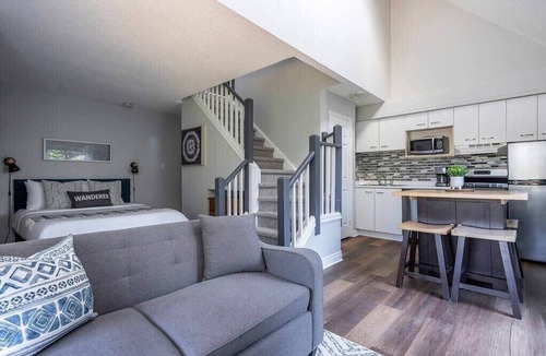 Craigleith Apartment | Wanderer Way Loft - Shuttle, Pool & Trails