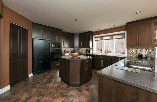 Baie-St-Paul House | Warm and modern residence ideally located