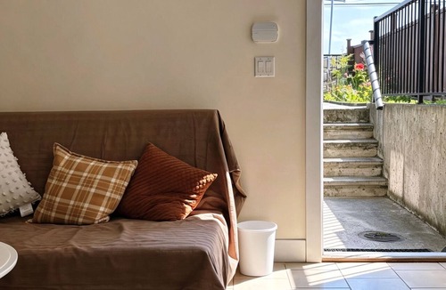 Sunset House | ✨ Warm & Cozy 2BR Designer Retreat in Vancouver | Free Parking | Private Entry
