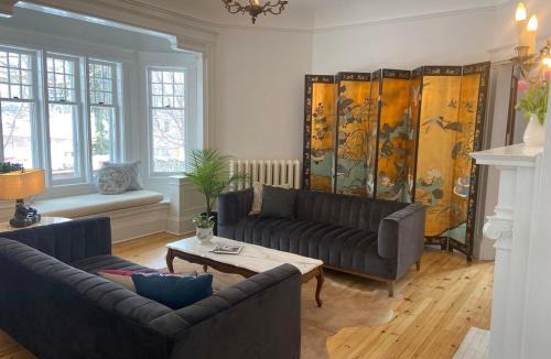 Meaford Villa | Warm, Stylish Edwardian Escape in Downtown Meaford