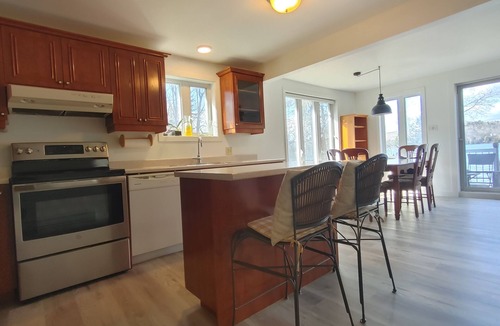 Mont-Tremblant House | Waterfront 3-bedroom Bunglow in Mont-tremblant