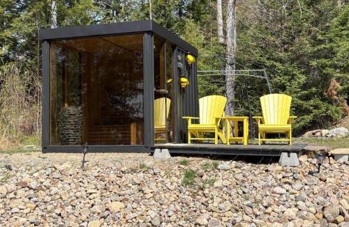 Madawaska Valley Villa | Waterfront Algonquin Retreat,Hot Tub & Sauna