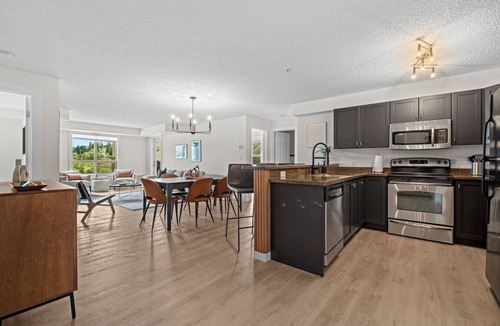 Invermere Apartment | Waterfront Bliss | Lakeview | Pool | Hot Tub | Gym