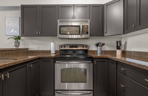 Invermere Apartment | Waterfront Bliss | Lakeview | Pool | Hot Tub | Gym