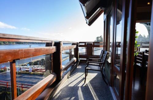 Ucluelet Apartment | Waterfront Condo in Ucluelet