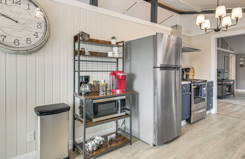 Lancaster House | Waterfront Cottage at Cedar Pines Lake