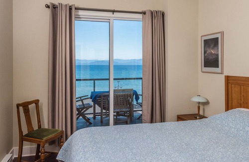 Regional District of Nanaimo Condo | Waterfront/Oceanview 3Bedroom.2Bathroom. Sub-Penthouse.BESTviewsParksvilleBeach!