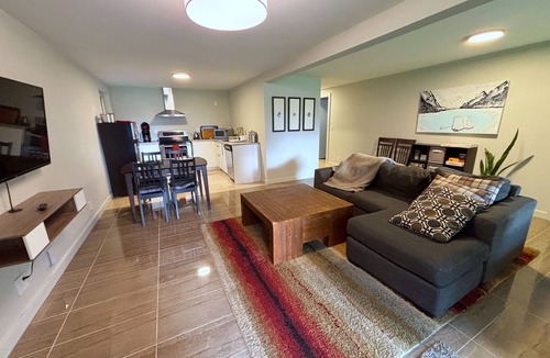 Sooke House | Waterfront Suite with Private Beach