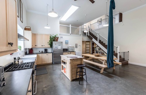 Whitehorse House | Waterfront Urban Farm