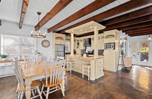 Saint-Raymond Ski Chalet | Waterfront with VIEW and SPA