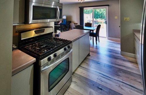 Grand Bend Cottage | Wayfarer Cottage! Close to Everything!