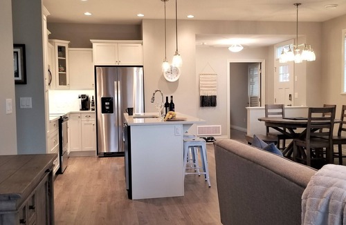 Osoyoos House | * We're EXEMPT from the BC short term rental restrictions! Tinhorn Cottage 20