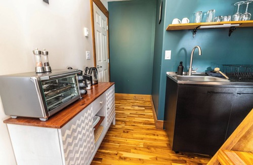 Ucluelet Apartment | Westcoast Luxury Comfort for two in Ucluelet BC