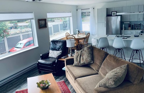 Regional District of Nanaimo Condo | Westcoast paradise beside the sea