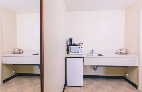 Valleyview Hotel | Western Valley Inn
